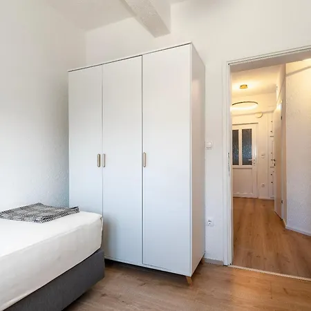 Apartment Dora Family Only Vodice