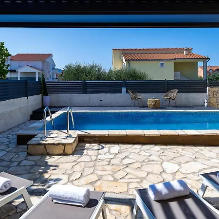 Apartment Dora Family Only Vodice